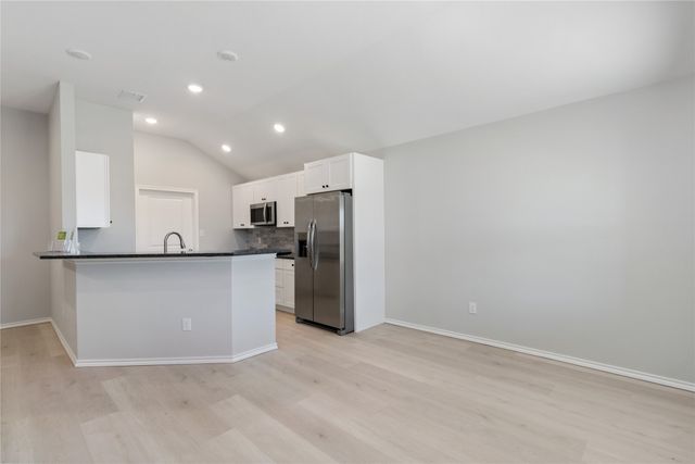 913 E 3RD Street, Coleman, TX 76834