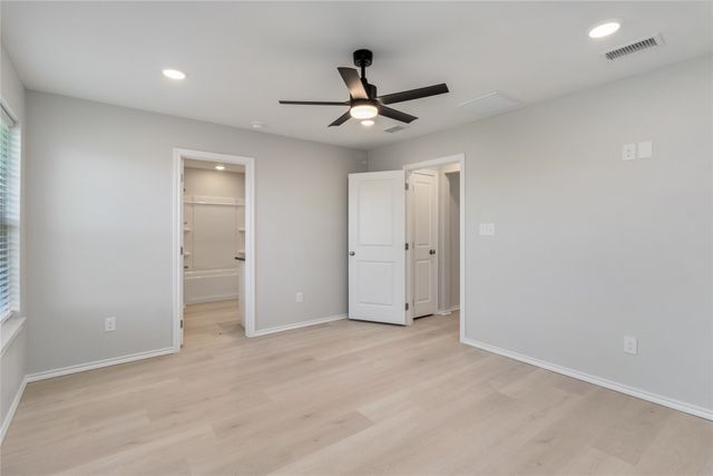 913 E 3RD Street, Coleman, TX 76834