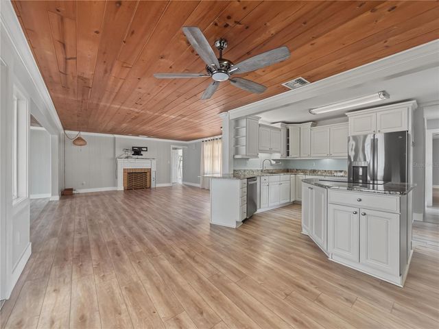 125 LAKE ROY DRIVE, Winter Haven, FL 33884