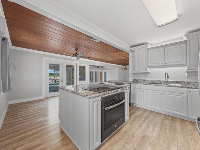 125 LAKE ROY DRIVE, Winter Haven, FL 33884