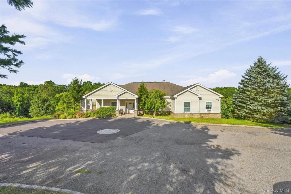 180 Simpson Road, Carmel, NY 10512 — photo 2