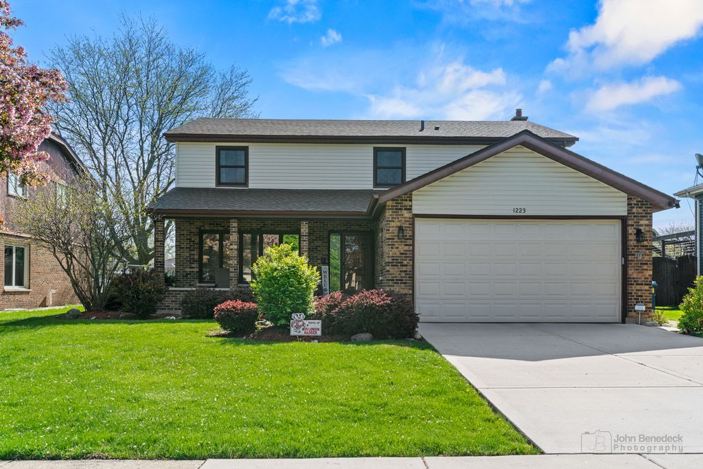 1223 N Itasca Road, Addison, IL 60101
