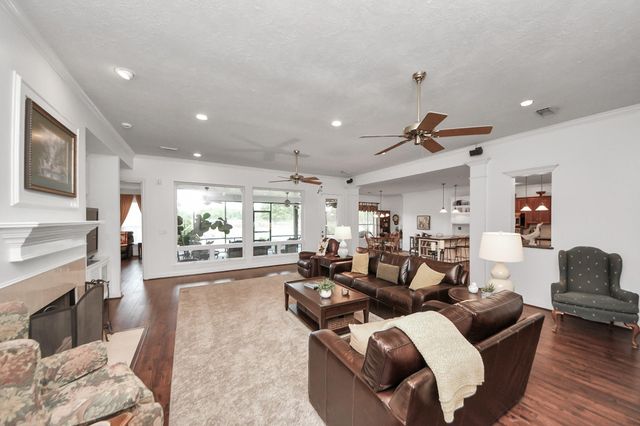 7511 County Road 511, Rosharon, TX 77583