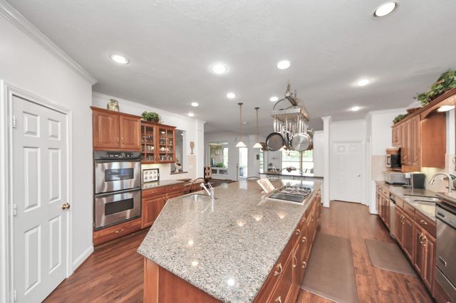 7511 County Road 511, Rosharon, TX 77583