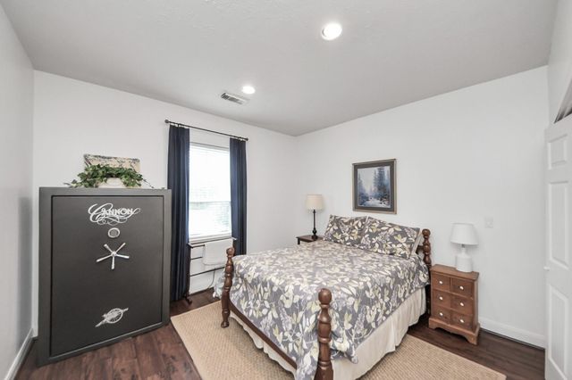 7511 County Road 511, Rosharon, TX 77583