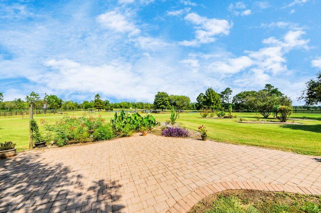 7511 County Road 511, Rosharon, TX 77583