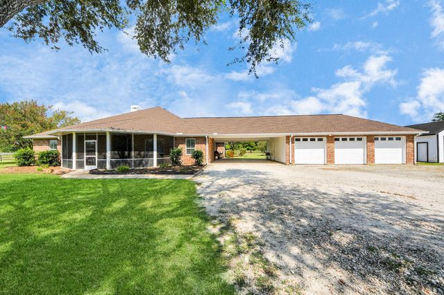 7511 County Road 511, Rosharon, TX 77583