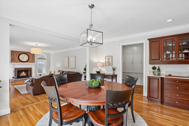 15 Strafford Lane, Bedford, NH 03110