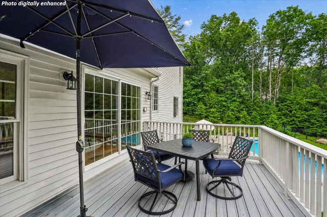15 Strafford Lane, Bedford, NH 03110