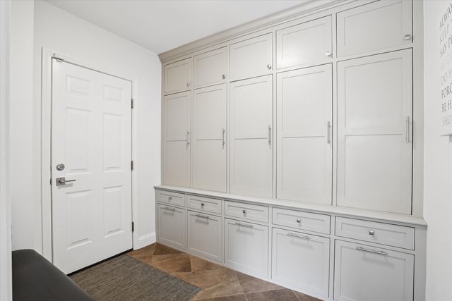 15 Strafford Lane, Bedford, NH 03110