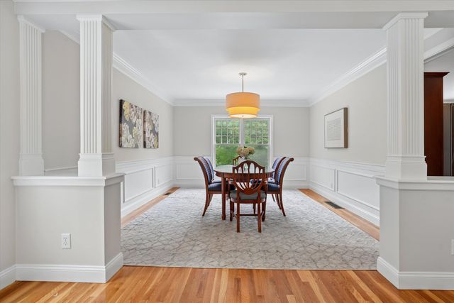 15 Strafford Lane, Bedford, NH 03110