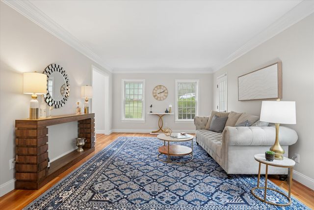 15 Strafford Lane, Bedford, NH 03110