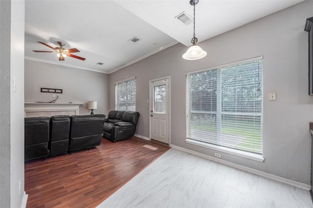 3306 Autumn Forest Drive, Pearland, TX 77584