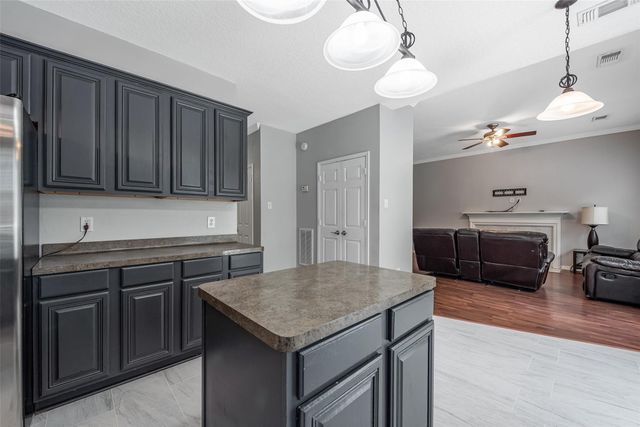 3306 Autumn Forest Drive, Pearland, TX 77584