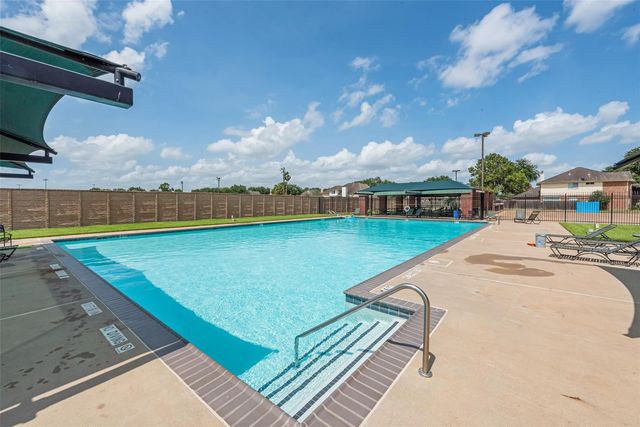 3306 Autumn Forest Drive, Pearland, TX 77584