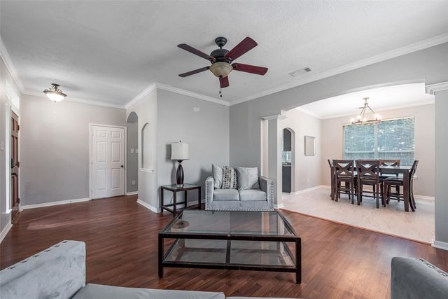 3306 Autumn Forest Drive, Pearland, TX 77584