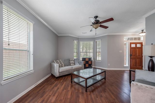 3306 Autumn Forest Drive, Pearland, TX 77584