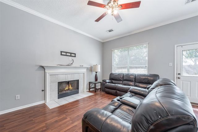 3306 Autumn Forest Drive, Pearland, TX 77584