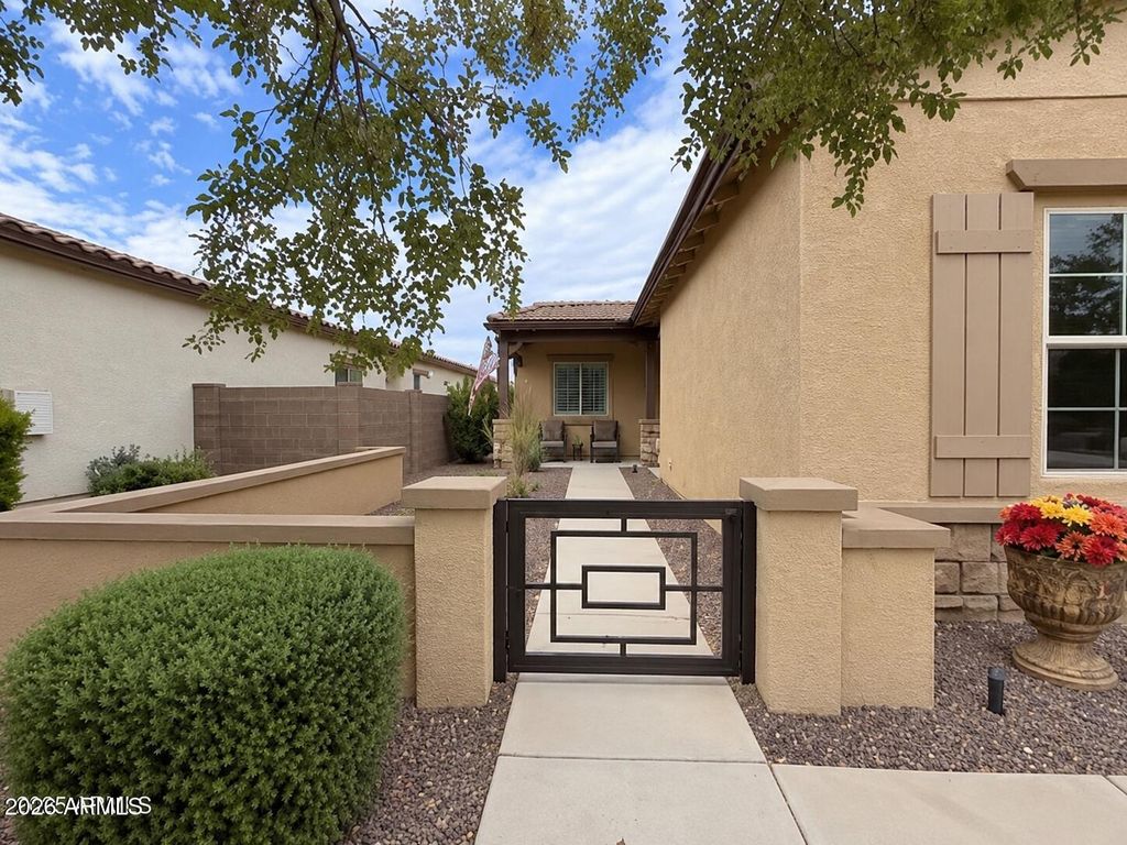 17232 W ECHO Lane, Waddell, AZ 85355 — photo 2
