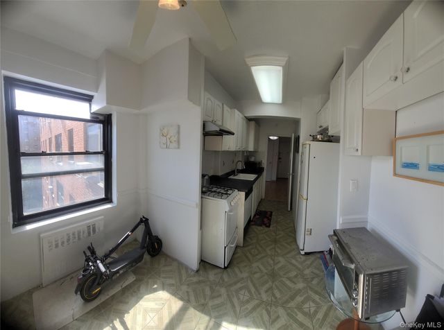99-60 63rd Road 5Z, Rego Park, NY 11374
