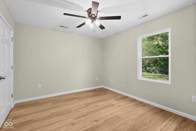 96 Hill Street, Austin, IN 47102