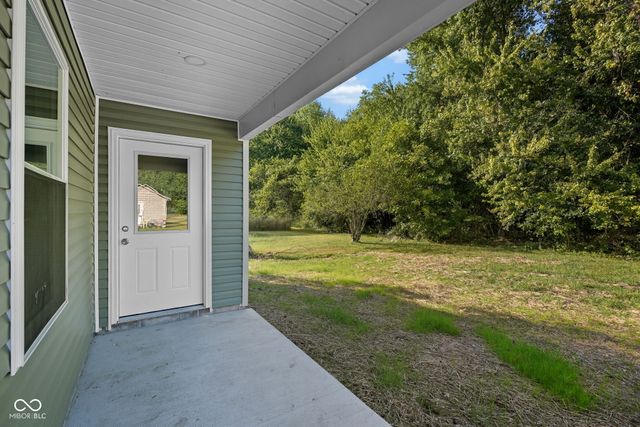 96 Hill Street, Austin, IN 47102