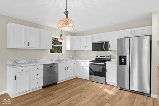 96 Hill Street, Austin, IN 47102