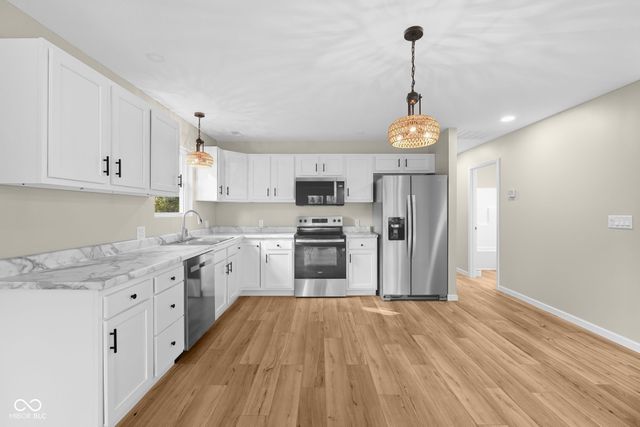 96 Hill Street, Austin, IN 47102