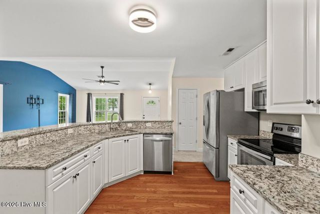 1731 Chadwick Shores Drive, Sneads Ferry, NC 28460