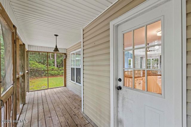 1731 Chadwick Shores Drive, Sneads Ferry, NC 28460