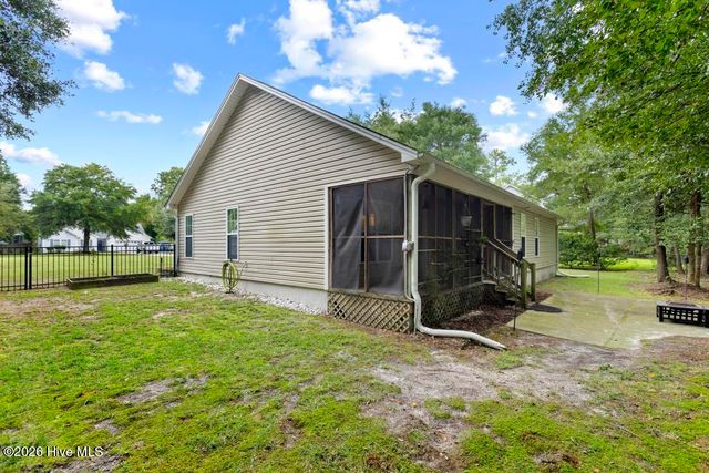 1731 Chadwick Shores Drive, Sneads Ferry, NC 28460