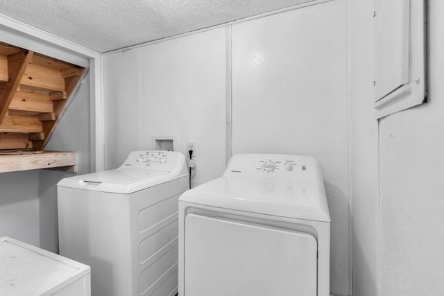6112 King Robert Ln, Westmoreland, TN 37186