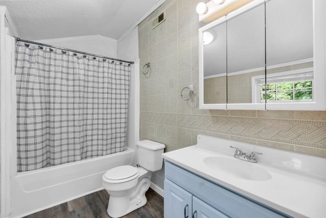 6112 King Robert Ln, Westmoreland, TN 37186