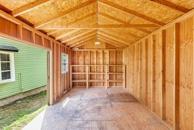 6112 King Robert Ln, Westmoreland, TN 37186