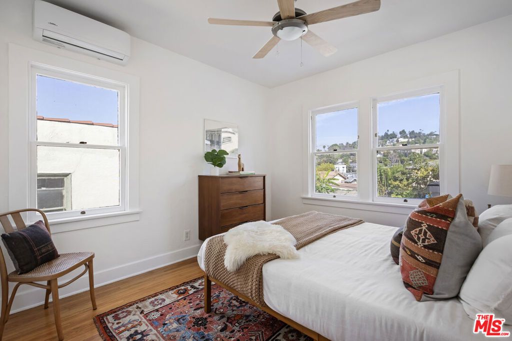 Image 20 of property listing at 3915 Effie Street, Los Angeles, CA 90029