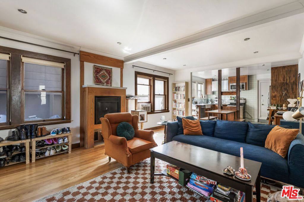 Image 29 of property listing at 3915 Effie Street, Los Angeles, CA 90029