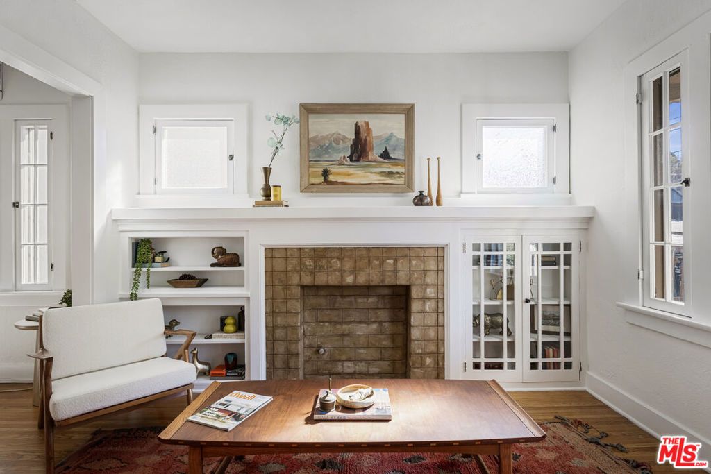 Image 4 of property listing at 3915 Effie Street, Los Angeles, CA 90029