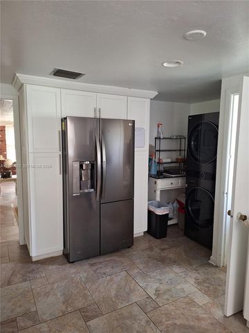 5525 SE Ault Avenue, Stuart, FL 34997