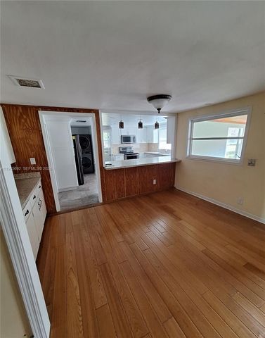 5525 SE Ault Avenue, Stuart, FL 34997