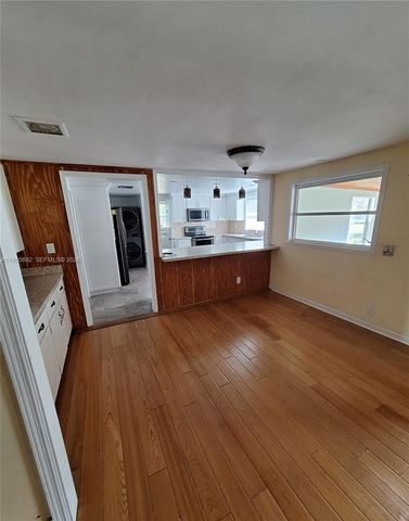 5525 SE Ault Avenue, Stuart, FL 34997