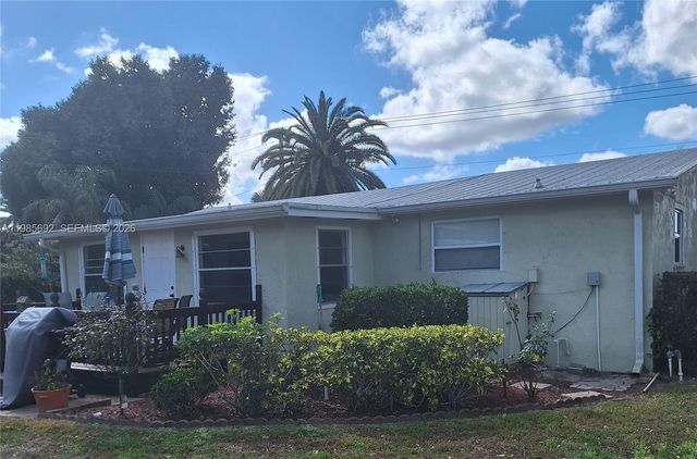5525 SE Ault Avenue, Stuart, FL 34997
