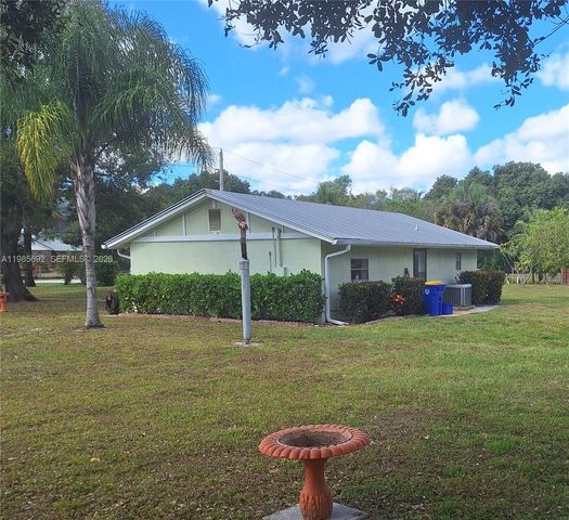 5525 SE Ault Avenue, Stuart, FL 34997