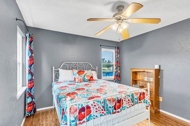 131 Carol Lane, Pecan Hill, TX 75154