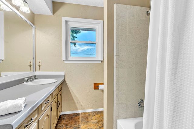 131 Carol Lane, Pecan Hill, TX 75154