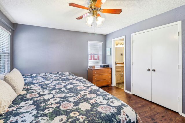 131 Carol Lane, Pecan Hill, TX 75154