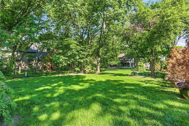 12204 MELROSE Street, Overland Park, KS 66213