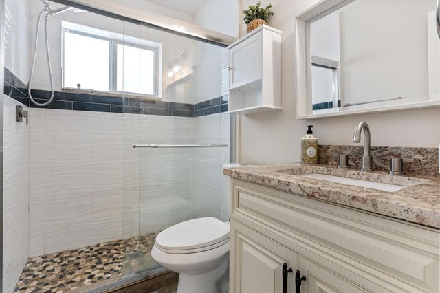2240 NE 37th St, Lighthouse Point, FL 33064