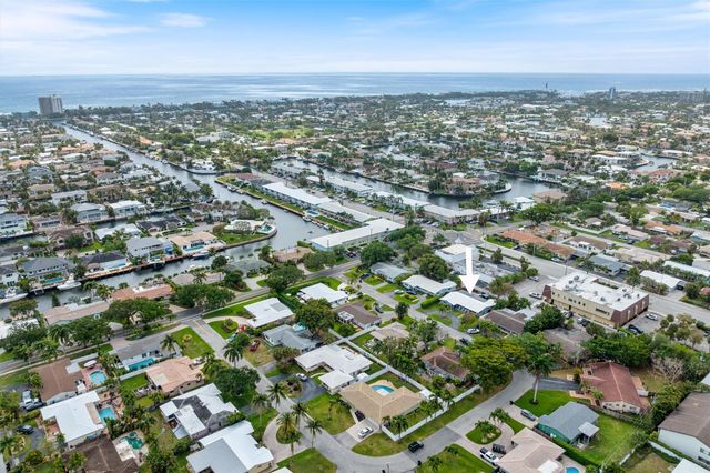 2240 NE 37th St, Lighthouse Point, FL 33064