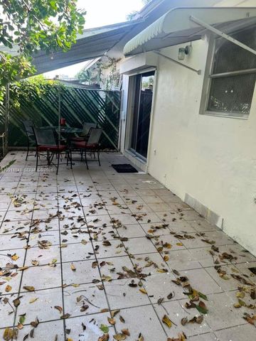 2450 Lincoln St 7, Hollywood, FL 33020