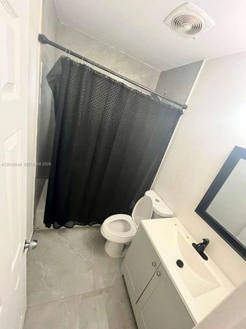 2450 Lincoln St 7, Hollywood, FL 33020
